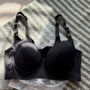 NEW in original packaging. Elegant Black Women's Bra.  Size 42D.